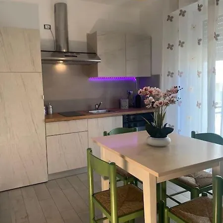 度假居 Casa Vacanze Al Mare A 里米尼