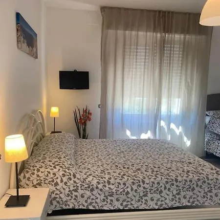 Casa Vacanze Al Mare A * 里米尼